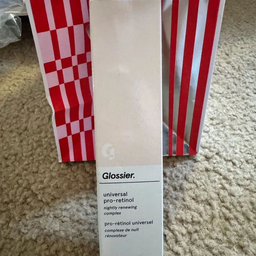 Glossier Universal Pro-Retinol Night Complex - Picture 1 of 3